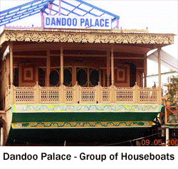 Dandoo Houseboat, Luxury Houseboat in Srinagar, Srinagar Houseboat, Srinagar Houseboat Booking, Srinagar Houseboat Tariff, Srinagar Houseboat Stay